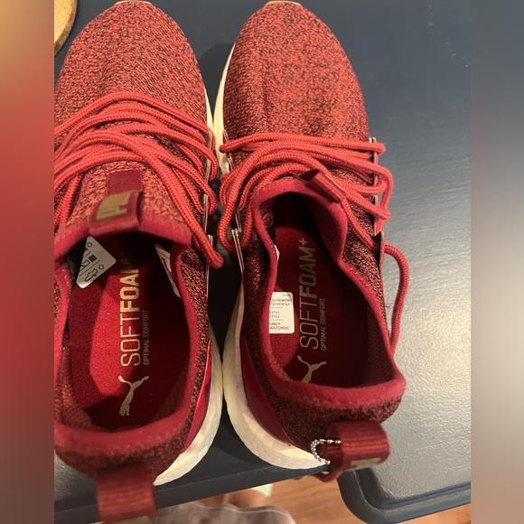 Puma NEW Nrgy Neko Knit sneakers size 9 maroon color - Picture 10 of 10